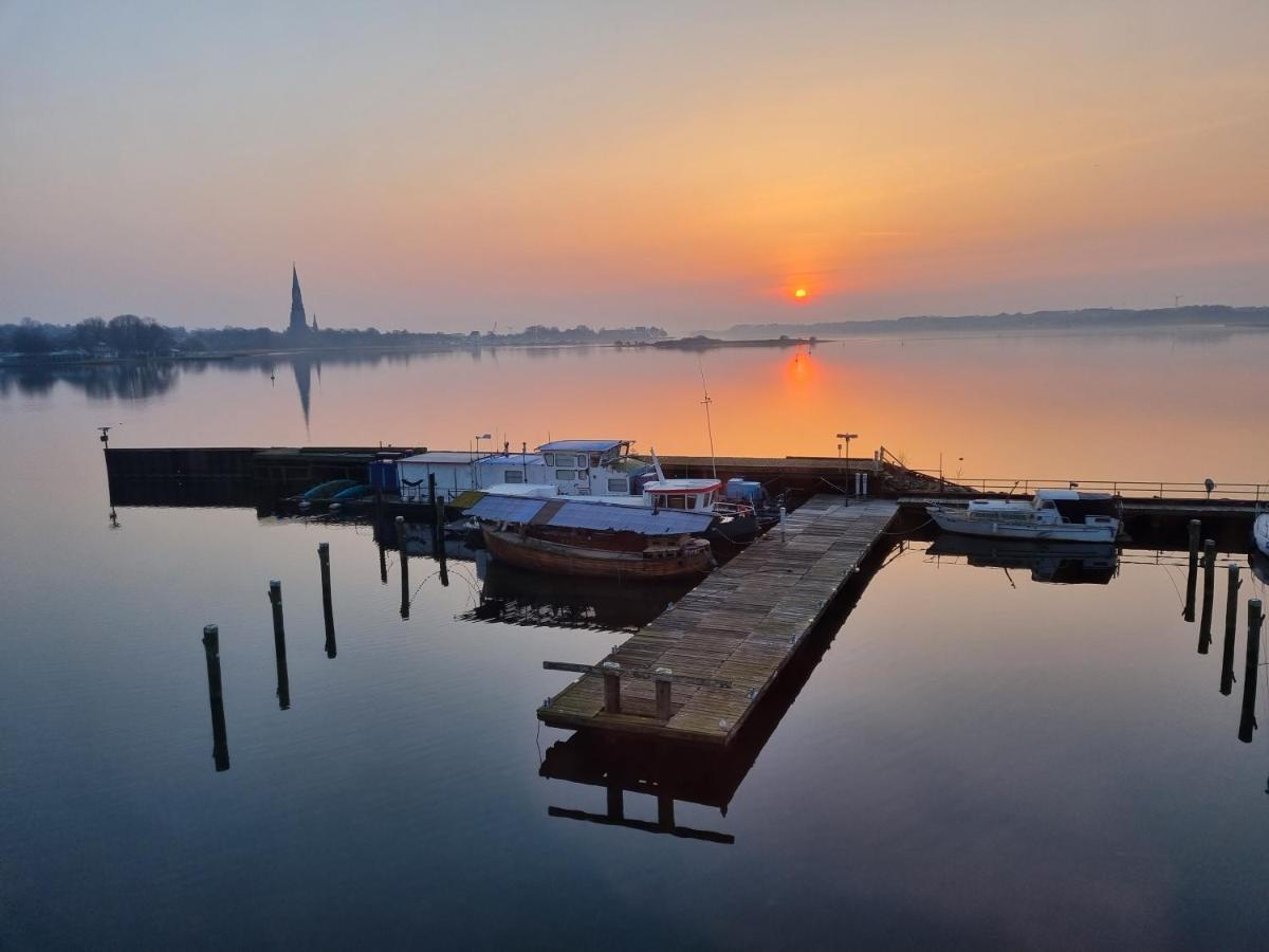 Ferienwohnung Schleiloge Mit Panoramablick Auf Die Schlei Schleswig Esterno foto