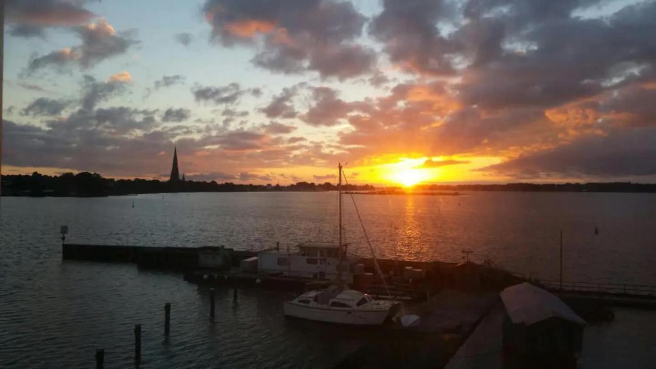 Ferienwohnung Schleiloge Mit Panoramablick Auf Die Schlei Schleswig Esterno foto